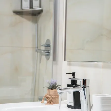 Apartment Candelor House - & Garden Trastevere Rome